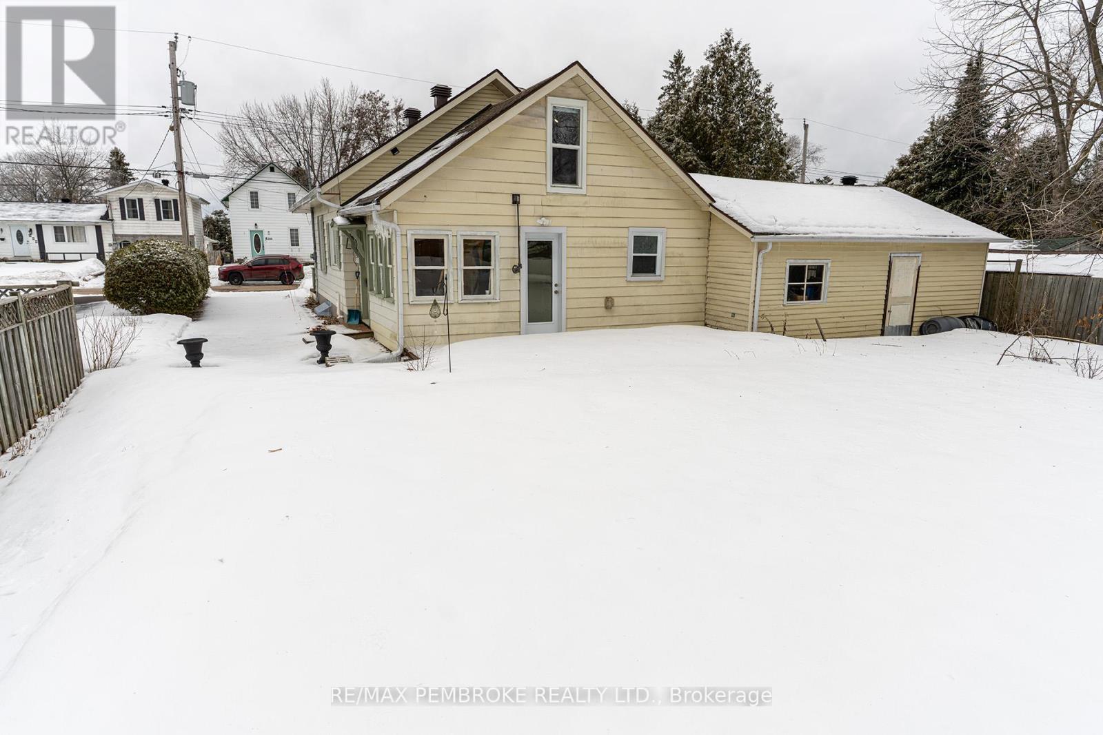 563 Perth Street, Pembroke, Ontario  K8A 6B7 - Photo 38 - X12889648