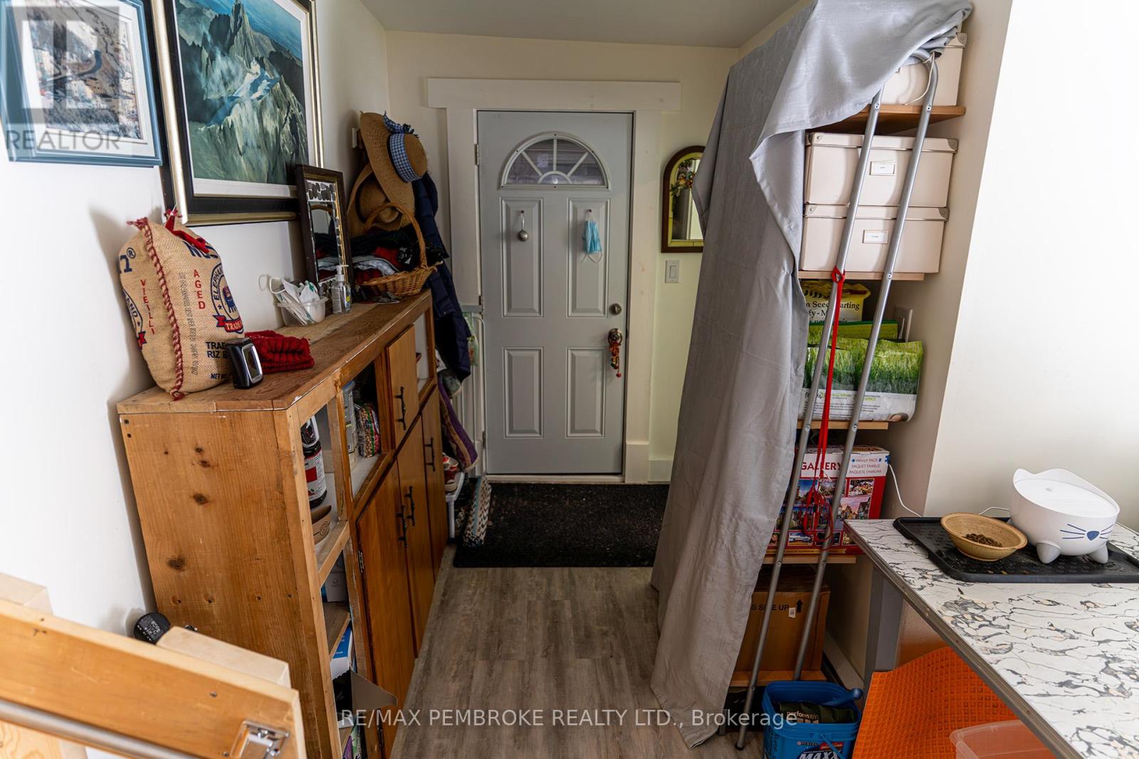 563 Perth Street, Pembroke, Ontario  K8A 6B7 - Photo 4 - X12889648