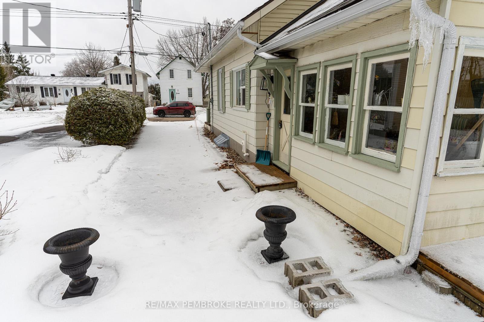 563 Perth Street, Pembroke, Ontario  K8A 6B7 - Photo 40 - X12889648