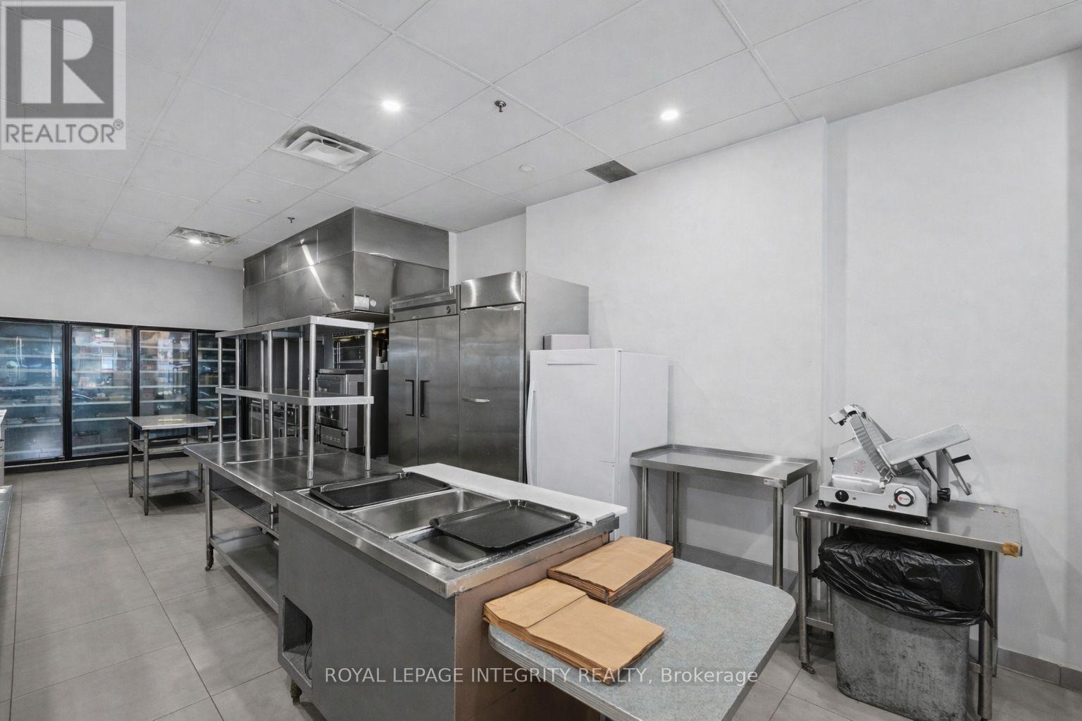 #12 - 250 Greenbank Road, Ottawa, Ontario  K2H 8X4 - Photo 11 - X12889636