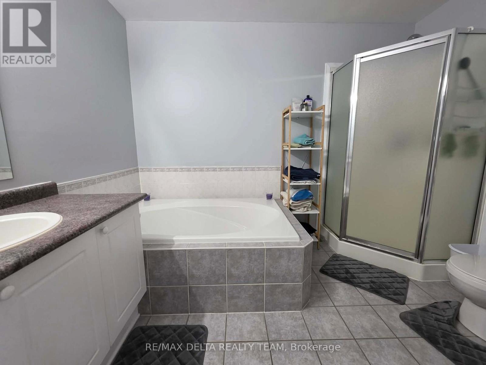 1502 Bonneville Crescent, Ottawa, Ontario  K1C 7N1 - Photo 13 - X12889660