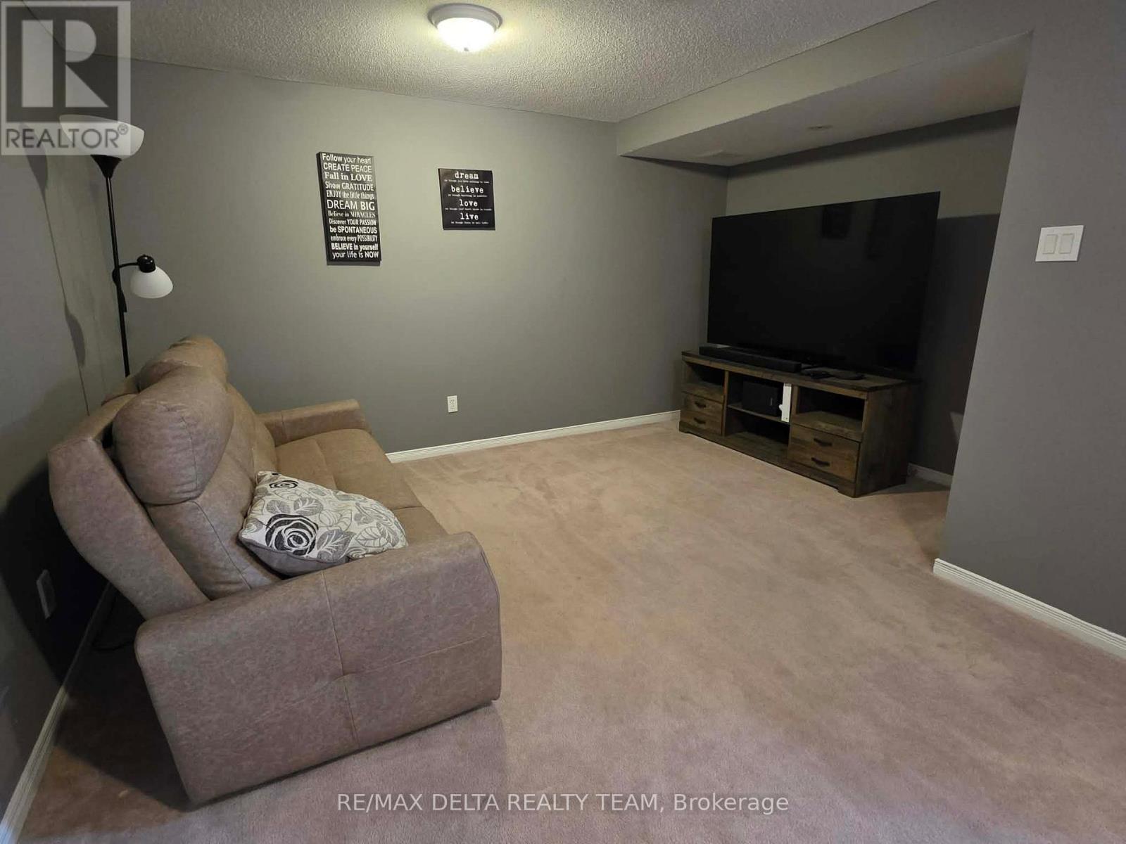 1502 Bonneville Crescent, Ottawa, Ontario  K1C 7N1 - Photo 16 - X12889660