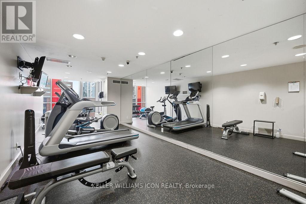 1301 - 324 Laurier Avenue W, Ottawa, Ontario  K1P 0A4 - Photo 28 - X12889674