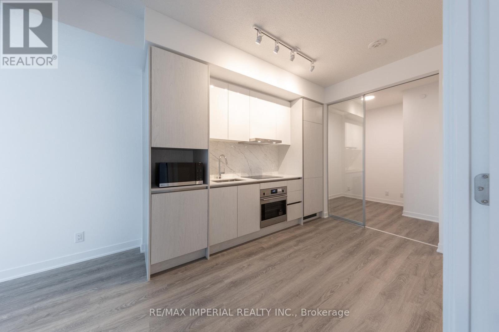 710 - 180 Front Street E, Toronto (Moss Park), Ontario  M5A 0K9 - Photo 8 - C12808332