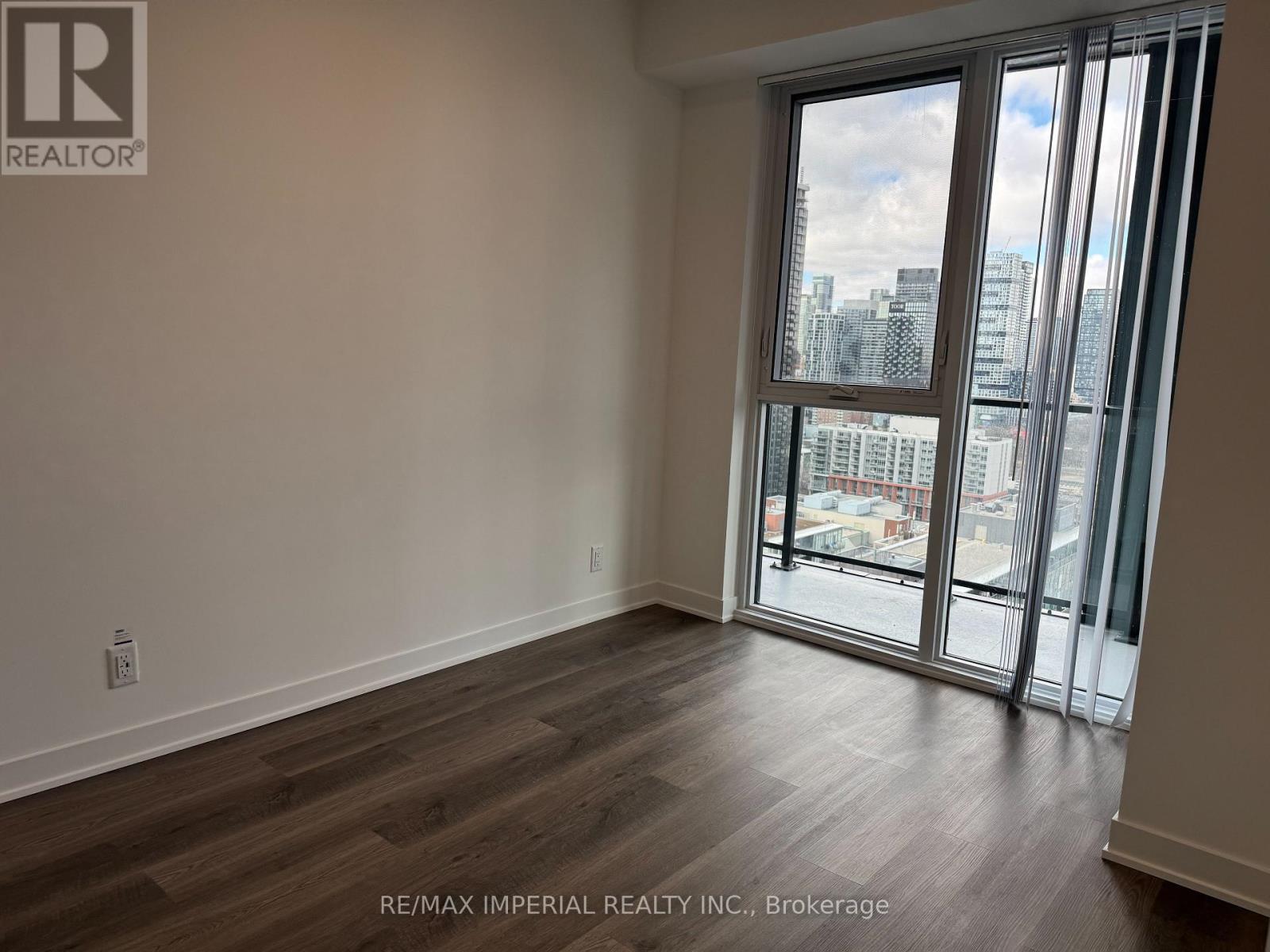 2815 - 180 Front Street E, Toronto, Ontario  M5A 0A9 - Photo 15 - C12886528