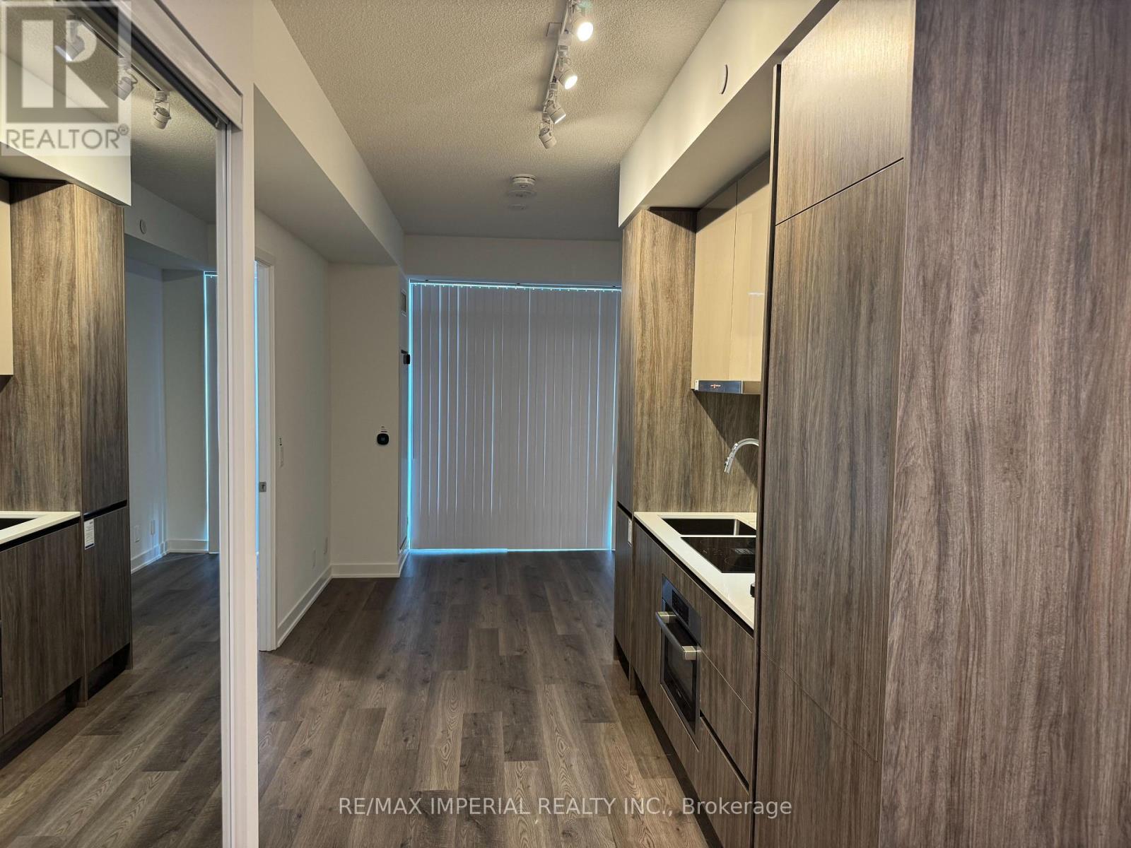 2815 - 180 Front Street E, Toronto, Ontario  M5A 0A9 - Photo 8 - C12886528