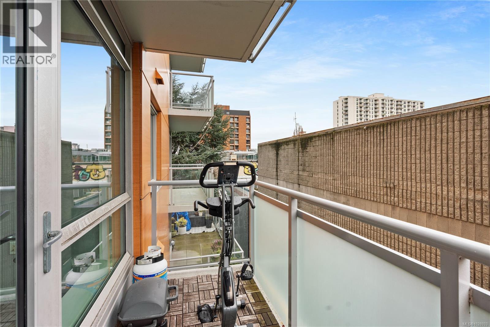 305 838 Broughton St, Victoria, British Columbia  V8W 1E4 - Photo 18 - 1028933