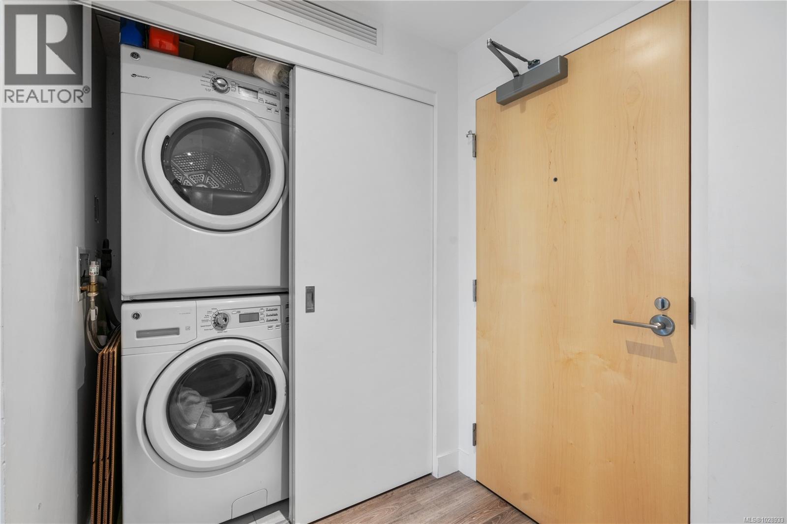 305 838 Broughton St, Victoria, British Columbia  V8W 1E4 - Photo 20 - 1028933