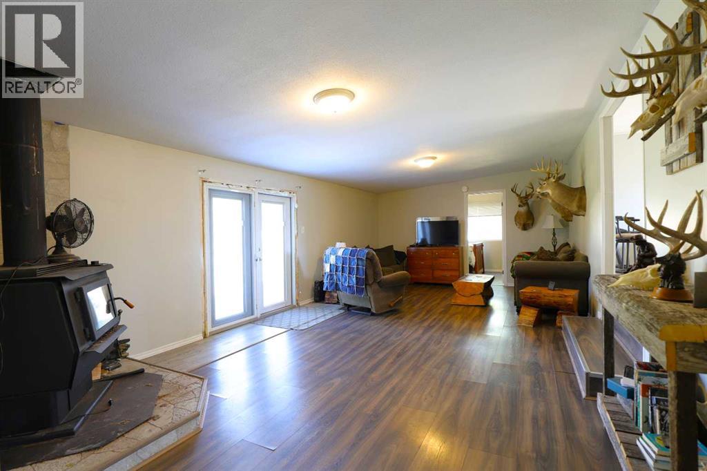 290 2 Avenue Nw, Glenwood, Alberta  T0K 2R0 - Photo 3 - A2264942