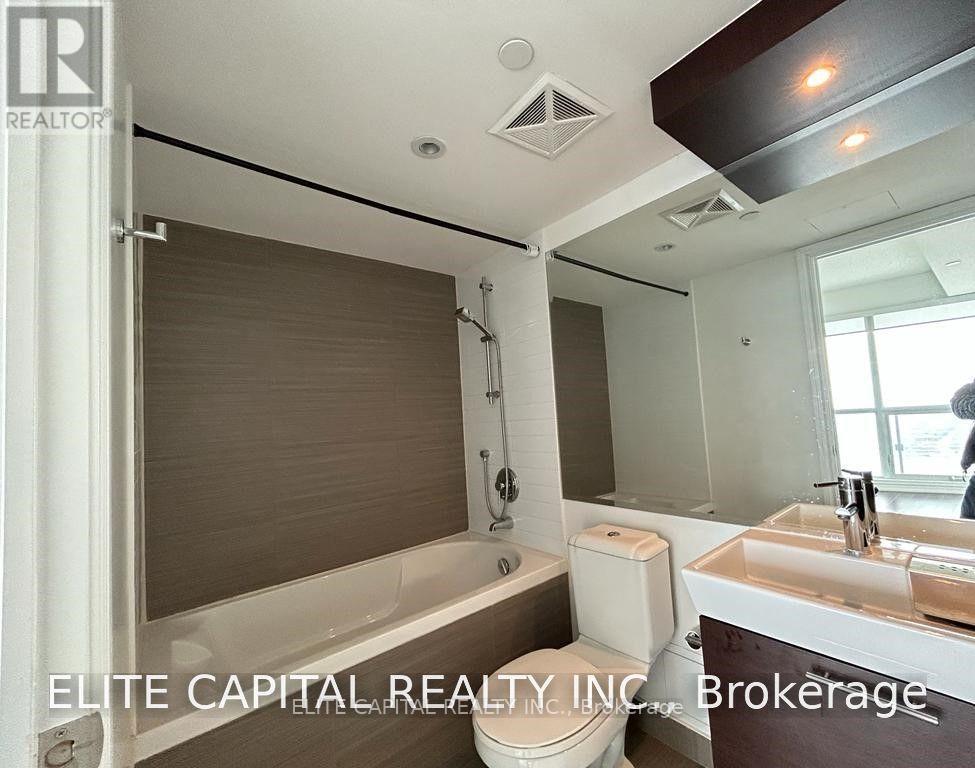 3704 - 386 Yonge Street, Toronto, Ontario  M5B 0A5 - Photo 7 - C12889644