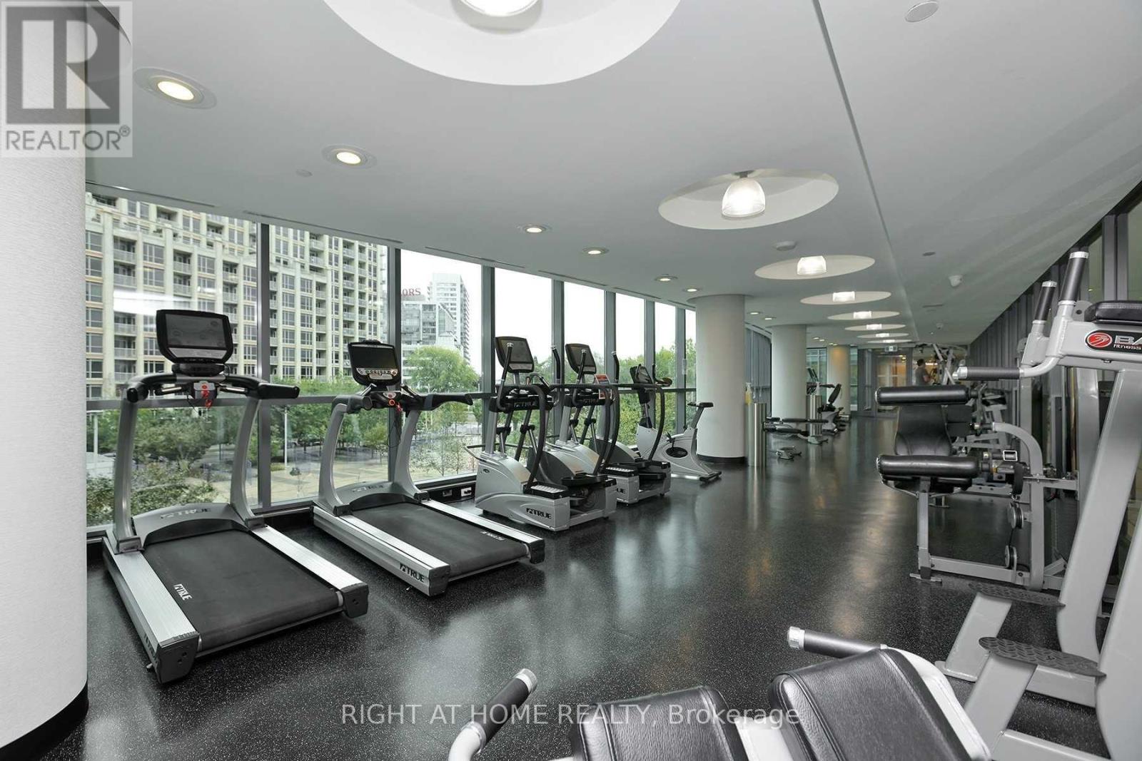 2306 - 215 Fort York Boulevard, Toronto, Ontario  M5V 4A2 - Photo 21 - C12889646