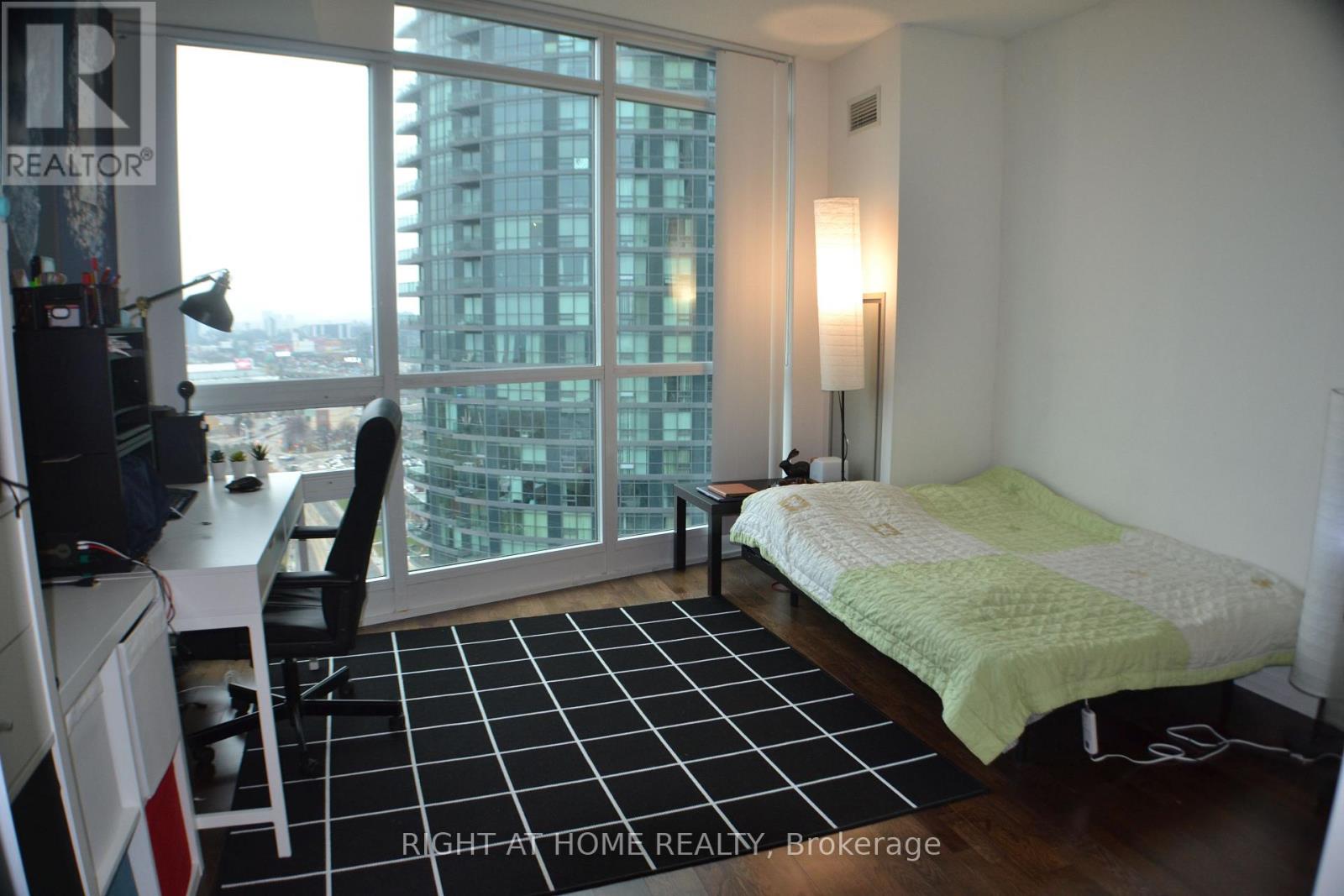 2306 - 215 Fort York Boulevard, Toronto, Ontario  M5V 4A2 - Photo 8 - C12889646