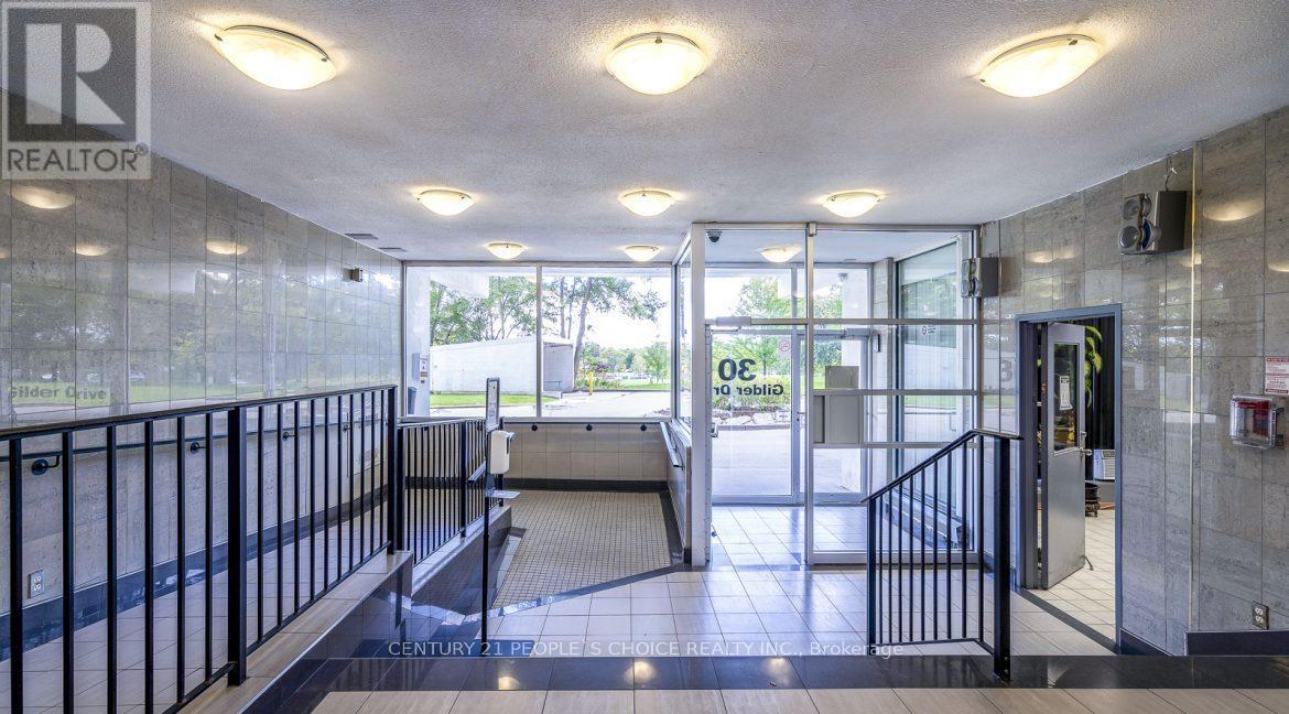 702 - 30 Gilder Drive, Toronto (Eglinton East), Ontario  M1K 4P6 - Photo 2 - E12889634