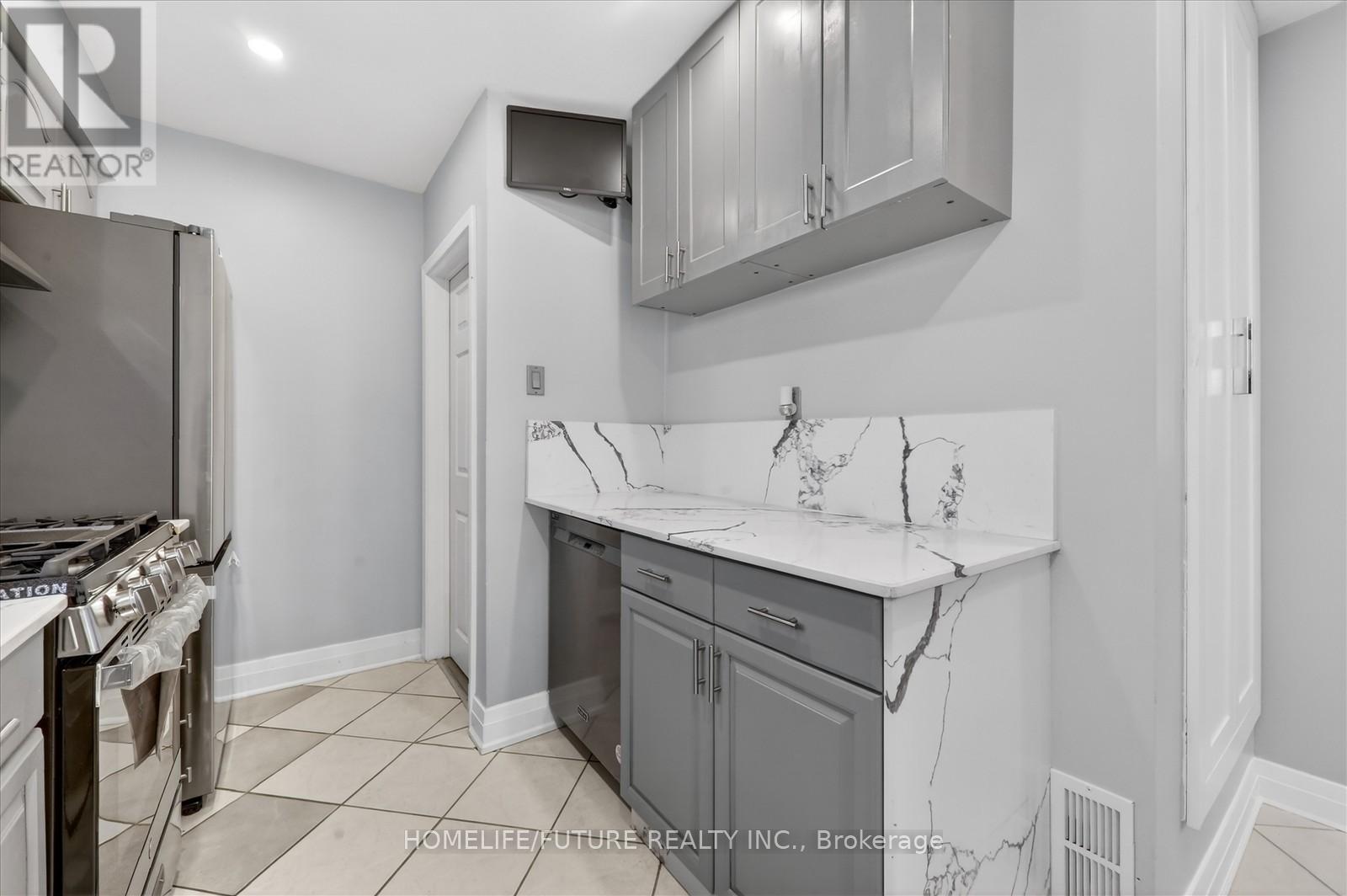 83 Pachino Boulevard, Toronto, Ontario  M1R 4J8 - Photo 16 - E12889658