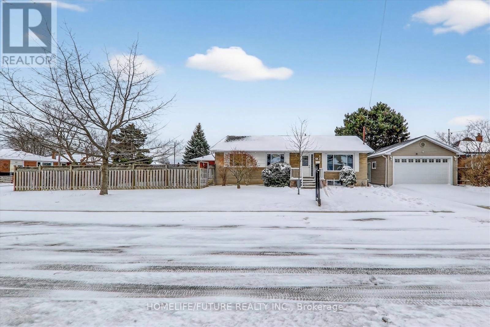 83 Pachino Boulevard, Toronto, Ontario  M1R 4J8 - Photo 2 - E12889658