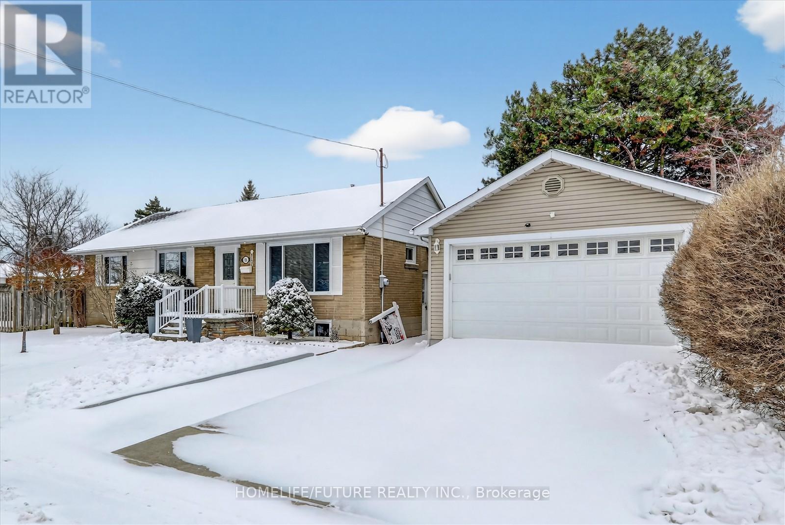 83 Pachino Boulevard, Toronto, Ontario  M1R 4J8 - Photo 4 - E12889658