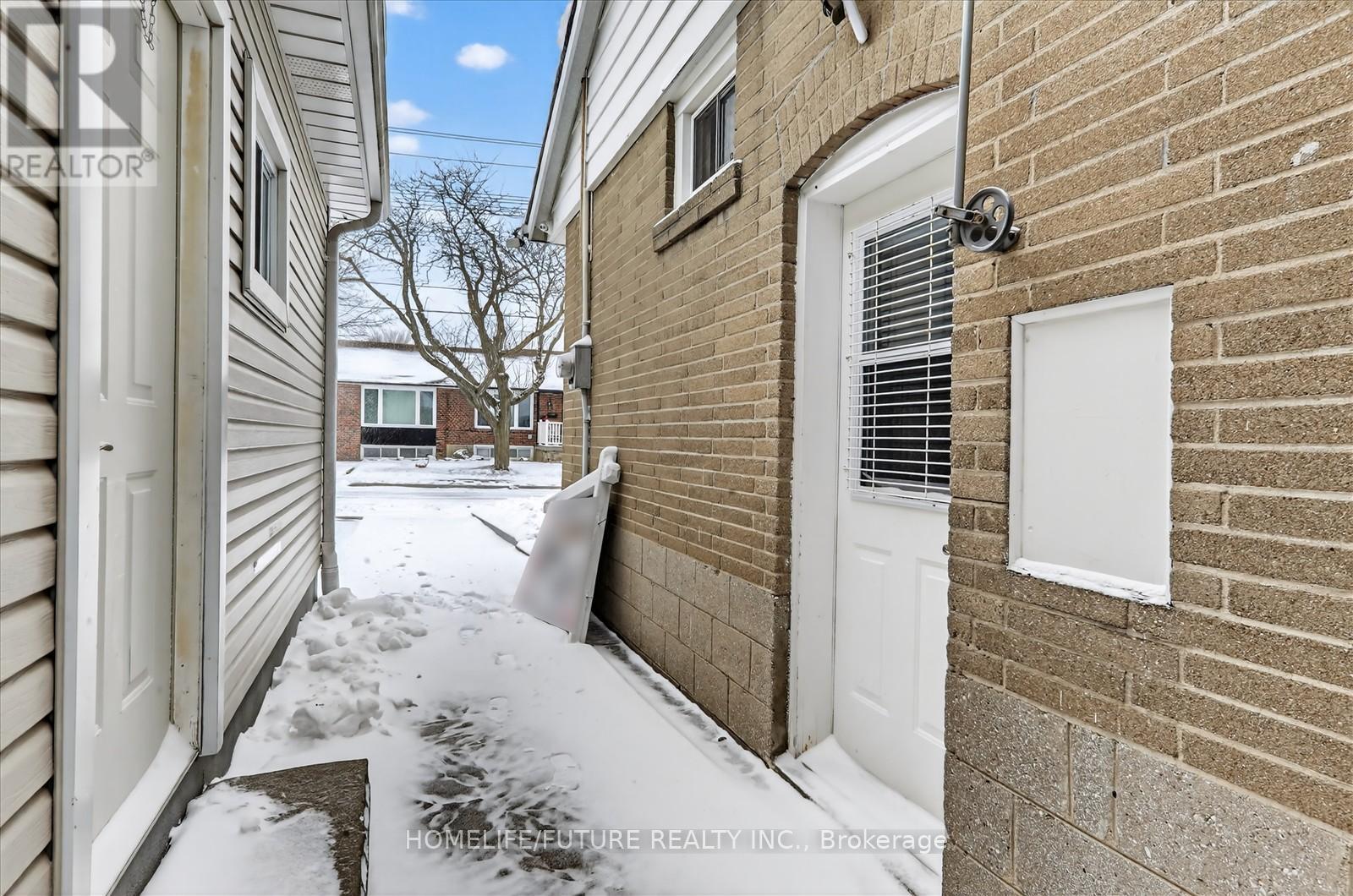 83 Pachino Boulevard, Toronto, Ontario  M1R 4J8 - Photo 6 - E12889658