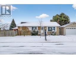 83 PACHINO BOULEVARD, Toronto, Ontario