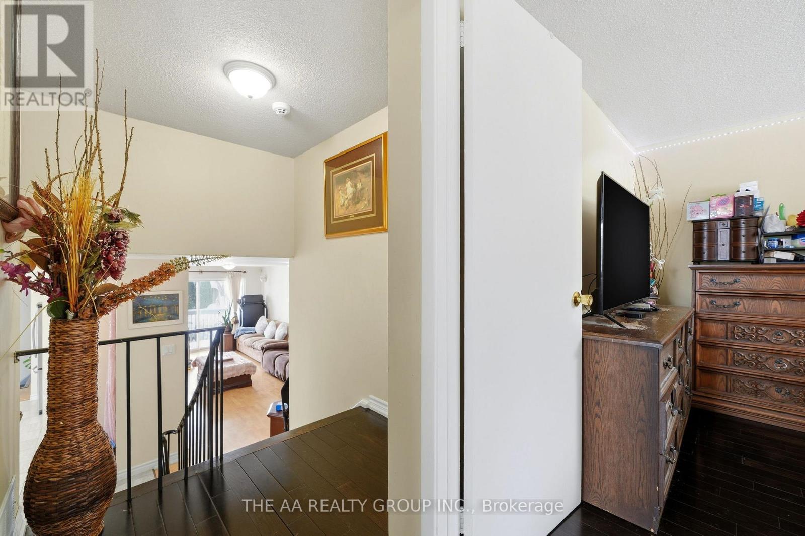 155 Britannia Avenue, Bradford West Gwillimbury, Ontario  L3Z 1A4 - Photo 18 - N12889668