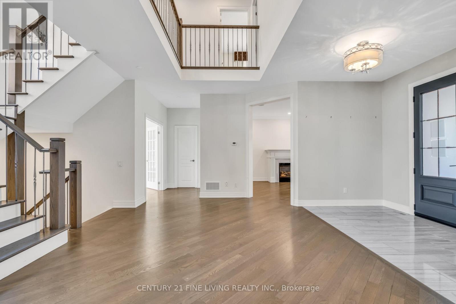 5 Classic Drive, Brampton, Ontario  L6Y 5G9 - Photo 7 - W12889220