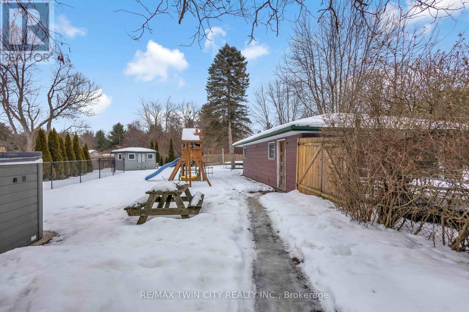 453 Glancaster Road, Hamilton, Ontario  L0R 1W0 - Photo 34 - X12796154