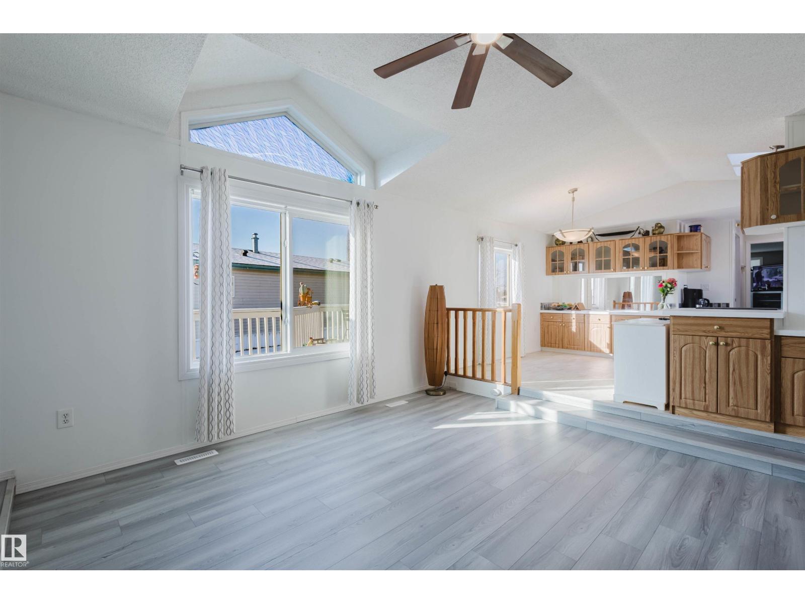 3419 Lakeview Point Nw Nw, Edmonton, Alberta  T5S 2R8 - Photo 6 - E4477661