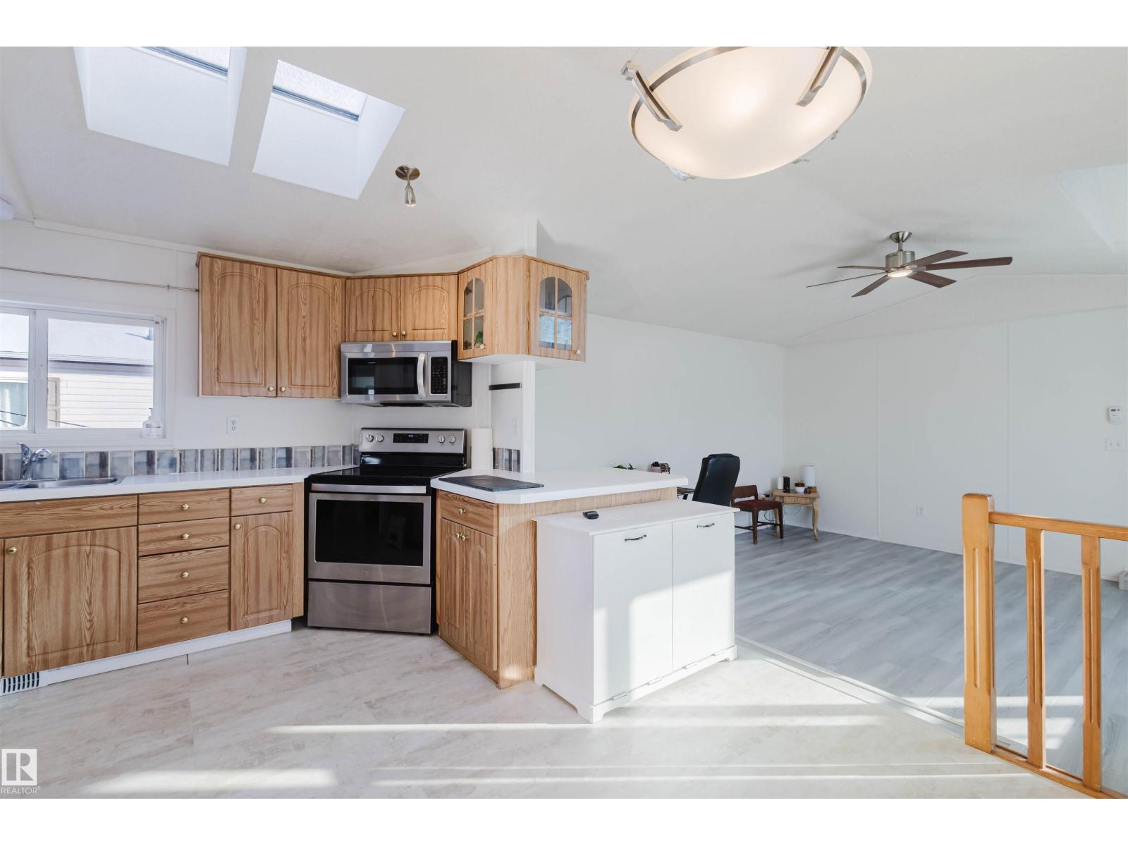 3419 Lakeview Point Nw Nw, Edmonton, Alberta  T5S 2R8 - Photo 9 - E4477661