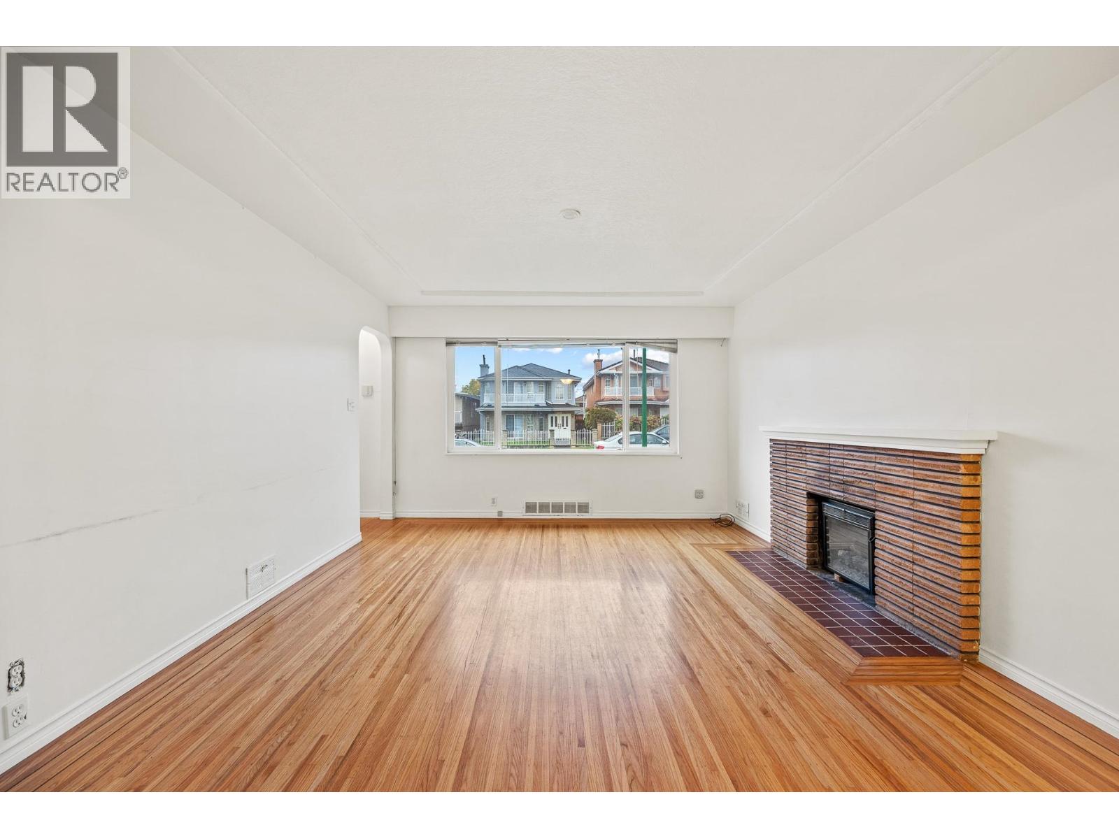 4644 Union Street, Burnaby, British Columbia  V5C 2Y3 - Photo 7 - R3100379