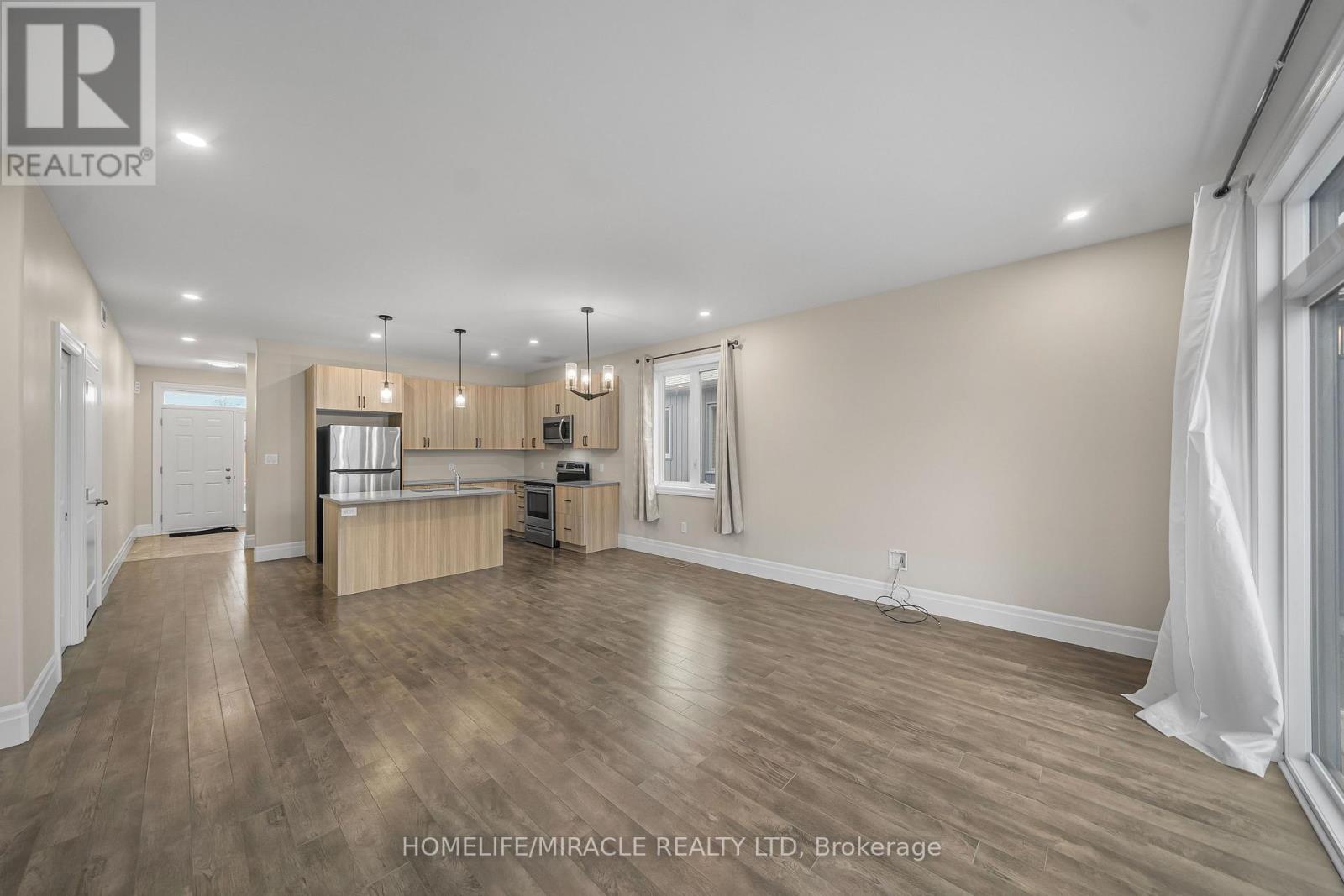 35 Allen Street, Prince Edward County, Ontario  K0K 2T0 - Photo 8 - X12889652