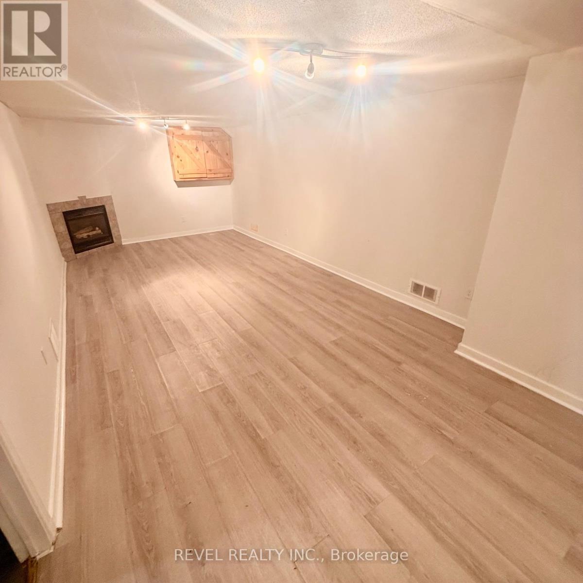 873 Southdale Road E, London South (South Y), Ontario  N6E 1V7 - Photo 21 - X12889716