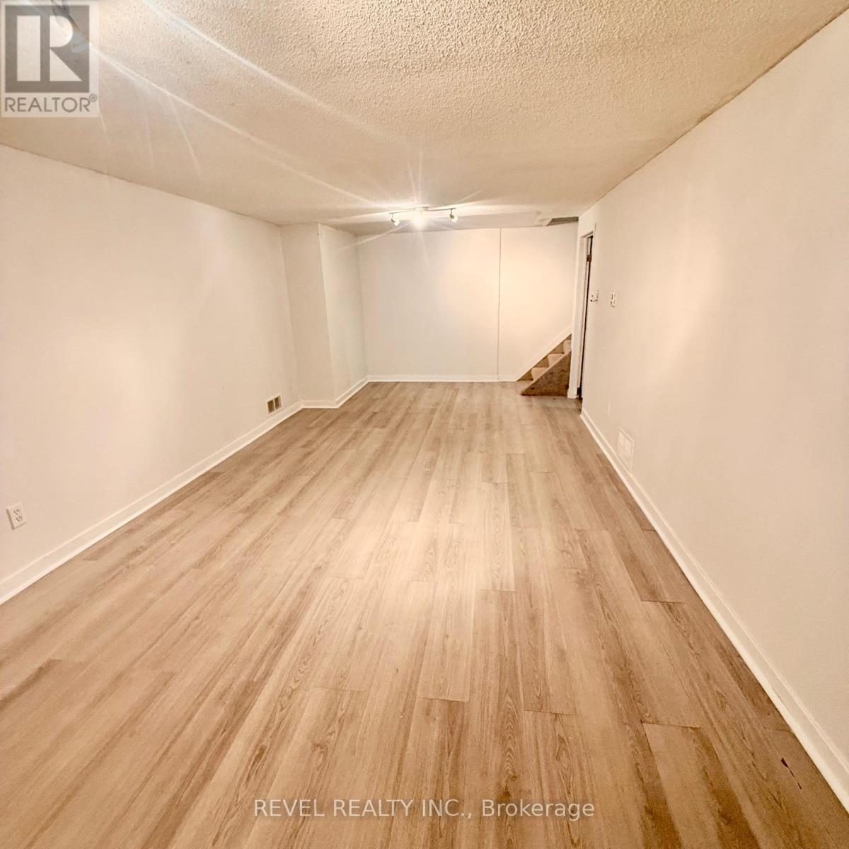 873 Southdale Road E, London South (South Y), Ontario  N6E 1V7 - Photo 22 - X12889716