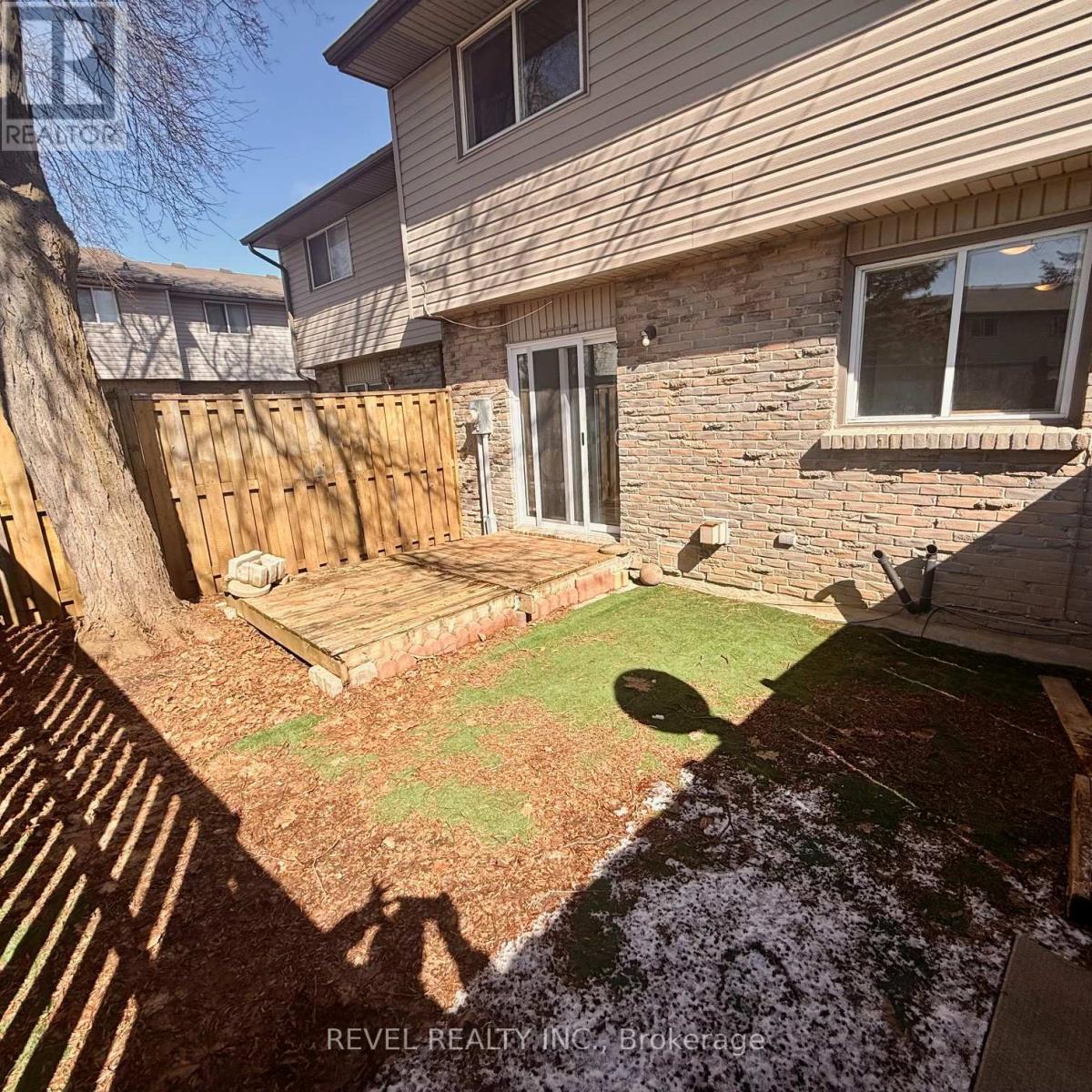 873 Southdale Road E, London South (South Y), Ontario  N6E 1V7 - Photo 23 - X12889716