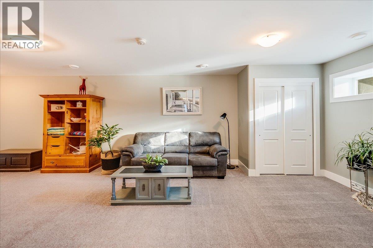 1953 Sandy Road, Castlegar, British Columbia  V1N 4T1 - Photo 41 - 10379009