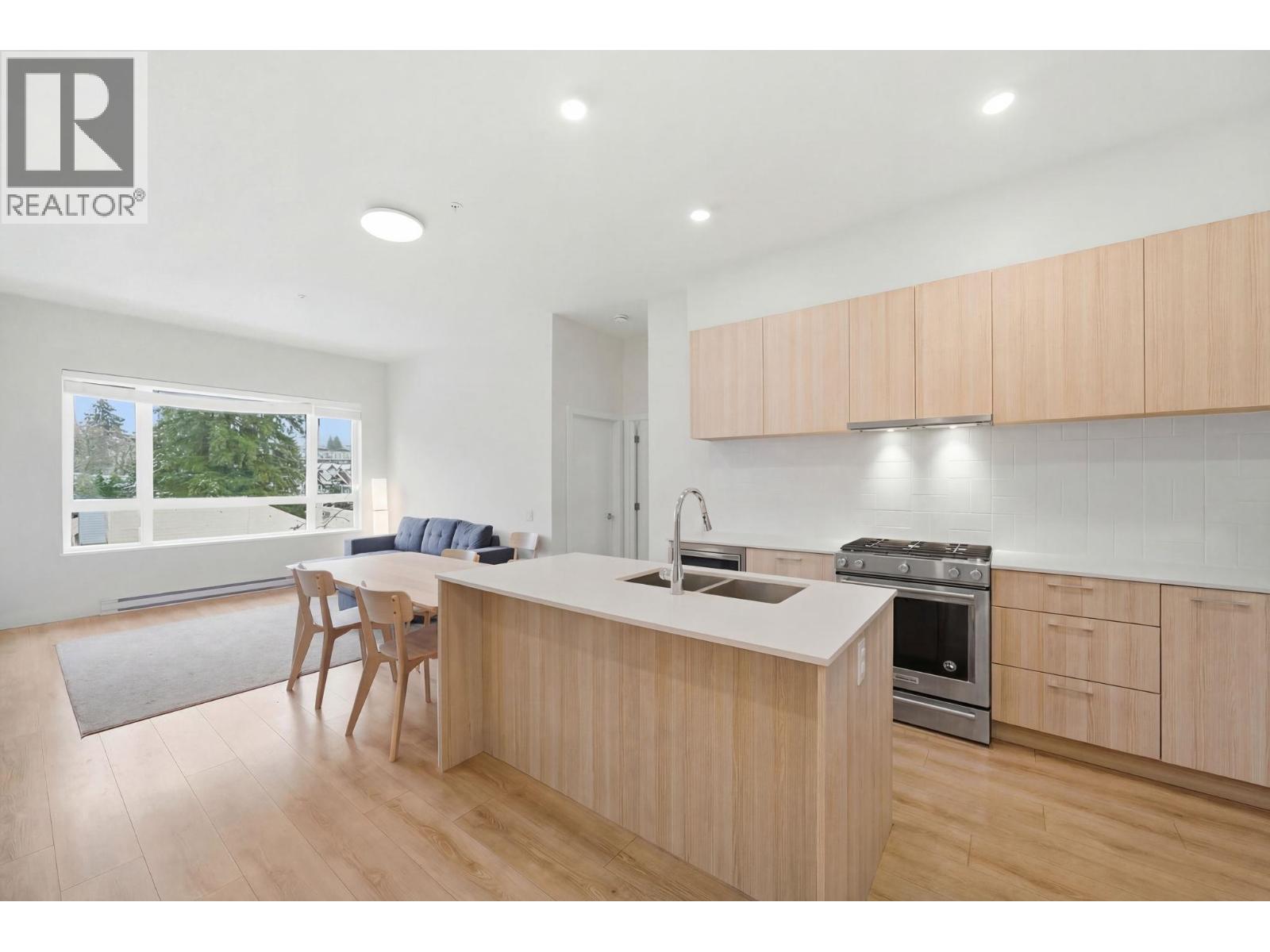 408 721 Anskar Court, Coquitlam, British Columbia  V3J 0L4 - Photo 2 - R3100432