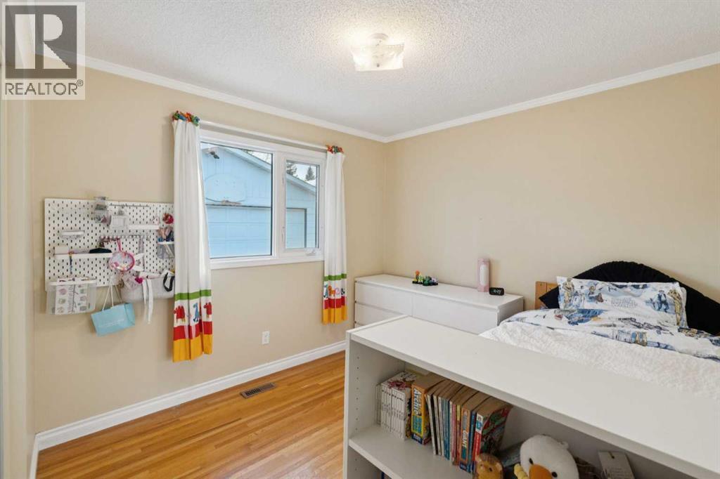 9724 Oakhill Drive Sw, Calgary, Alberta  T2V 3W5 - Photo 21 - A2290571