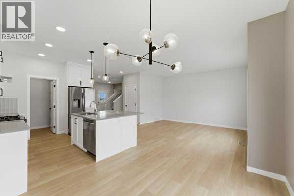213 Bayview Park Sw, Airdrie, Alberta  T4B 4G2 - Photo 9 - A2292119