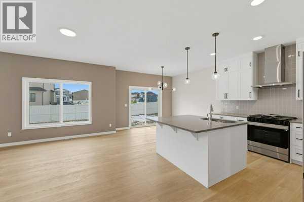 213 Bayview Park Sw, Airdrie, Alberta  T4B 4G2 - Photo 6 - A2292119