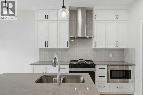 213 Bayview Park Sw, Airdrie, Alberta  T4B 4G2 - Photo 8 - A2292119