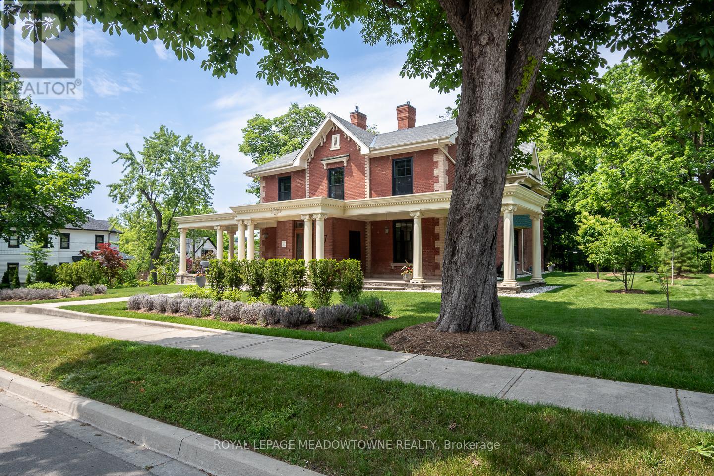 57 Victoria Street, Milton, Ontario L9T 1S6 - Photo 2 - W12887846