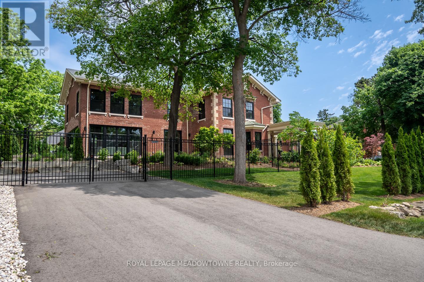 57 Victoria Street, Milton, Ontario L9T 1S6 - Photo 3 - W12887846