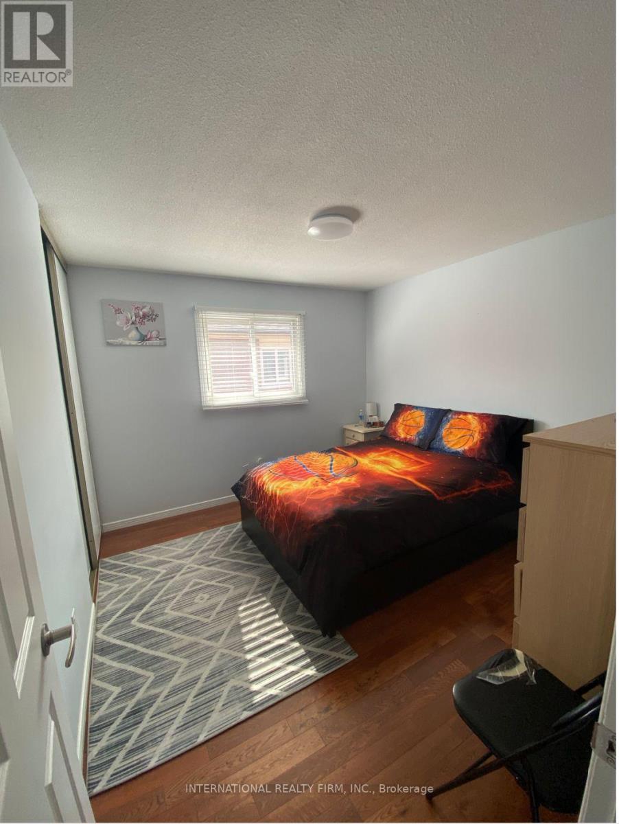 (Main) - 43 Quaker Ridge Road, Vaughan, Ontario  L4K 2E5 - Photo 9 - N12889700