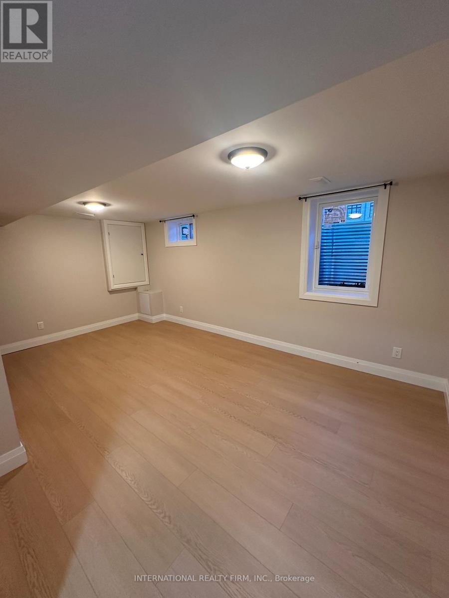 (Front) - 8326 Kipling Avenue, Vaughan, Ontario  L4L 2A8 - Photo 4 - N12889712