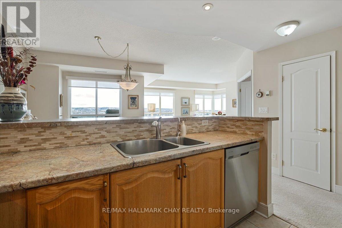 1404 - 2 Toronto Street, Barrie (City Centre), Ontario  L4N 9R2 - Photo 12 - S12889694