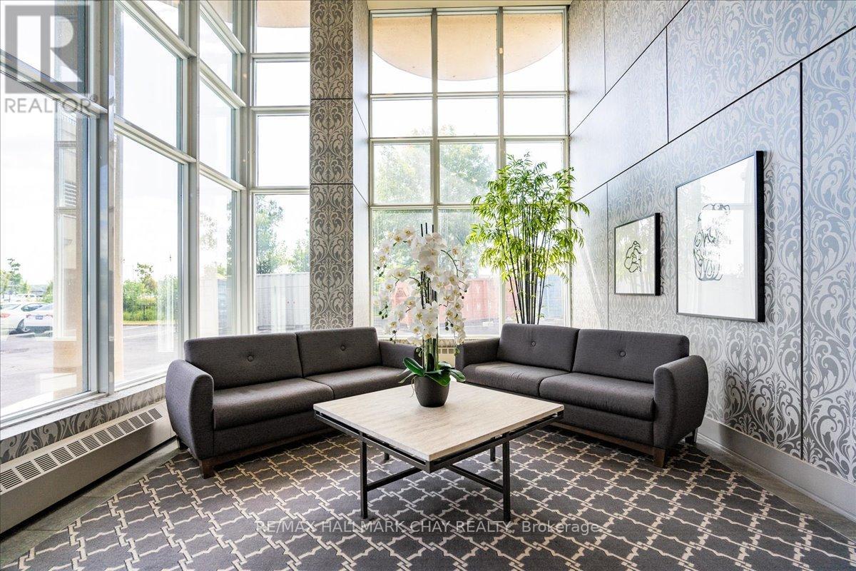 1404 - 2 Toronto Street, Barrie (City Centre), Ontario  L4N 9R2 - Photo 4 - S12889694