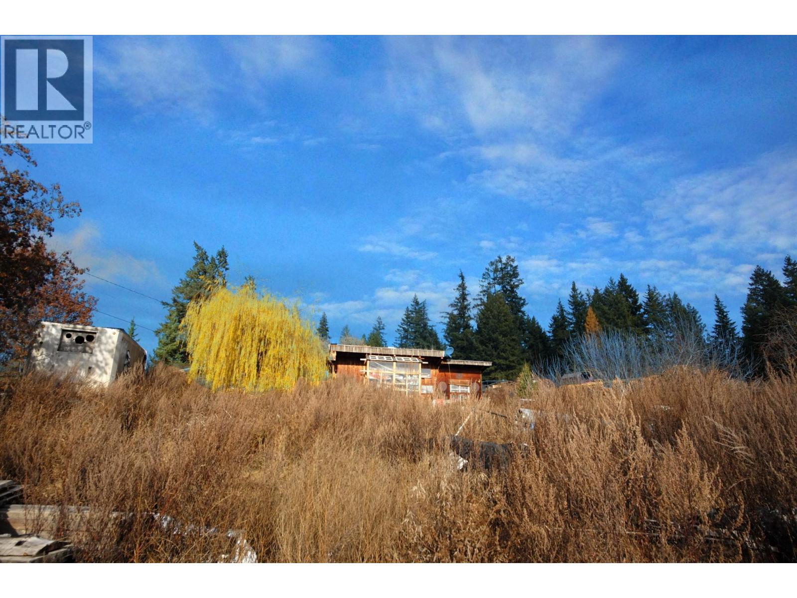 408 GRANDVIEW BENCH Road, Grindrod, British Columbia