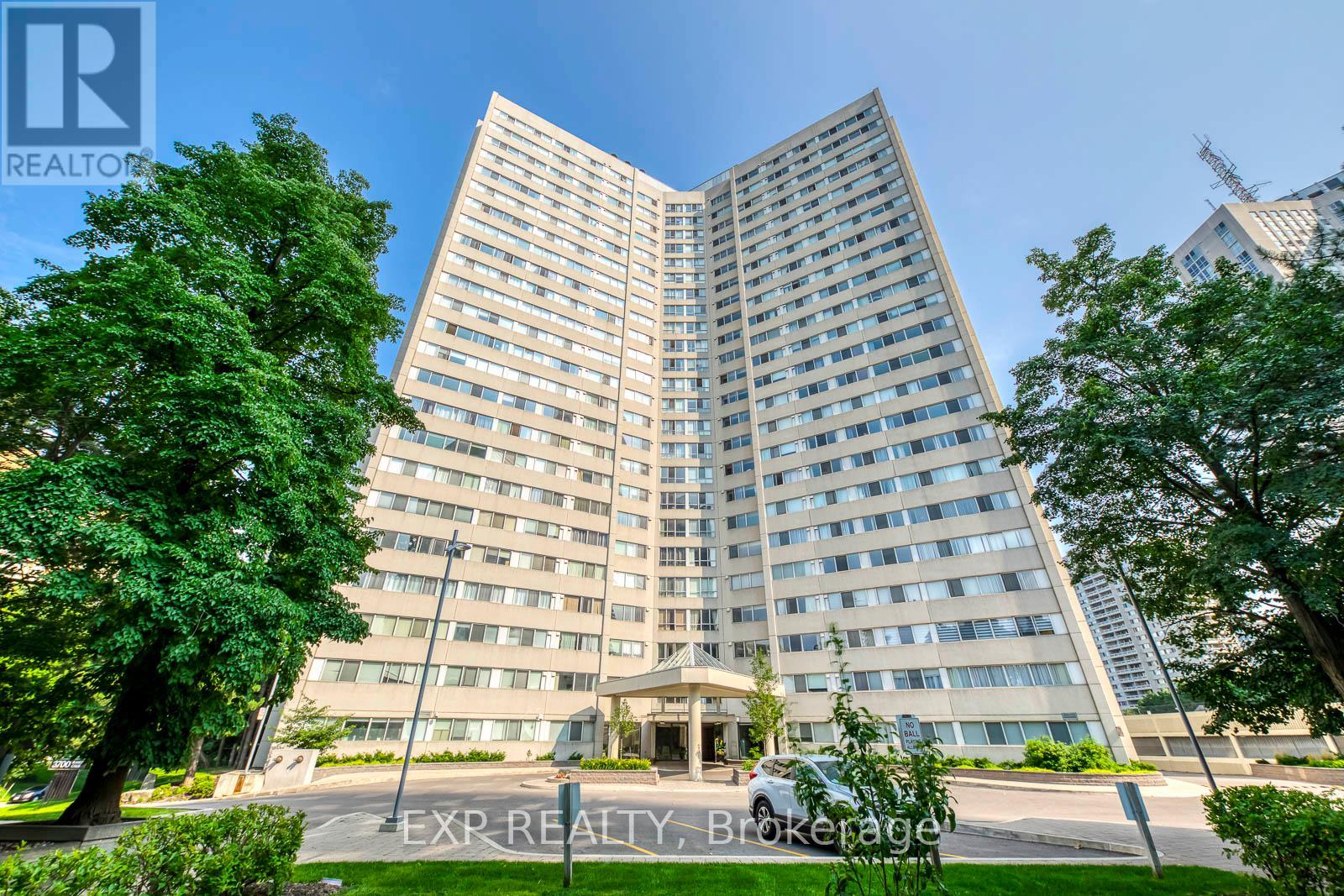1705 - 3700 Kaneff Crescent, Mississauga, Ontario  L5A 4B8 - Photo 2 - W12889698