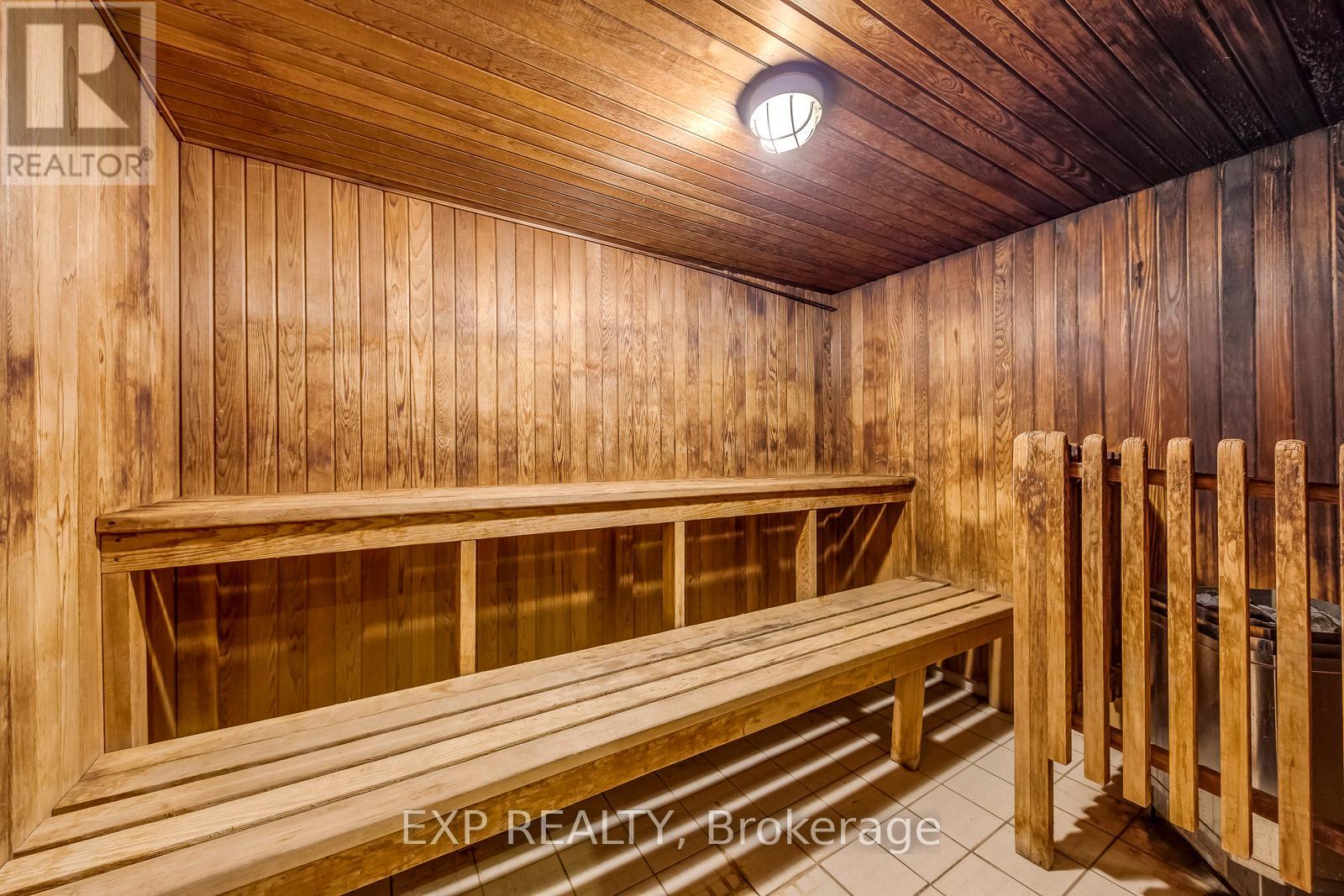 1705 - 3700 Kaneff Crescent, Mississauga, Ontario  L5A 4B8 - Photo 31 - W12889698