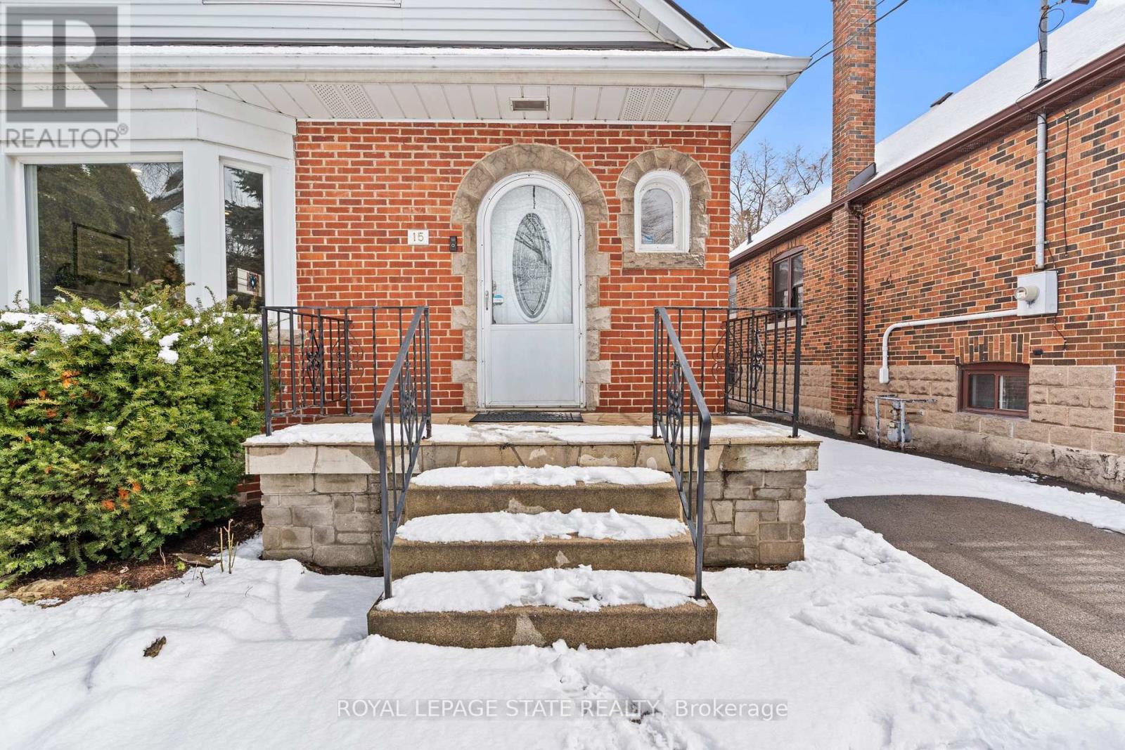 15 Millen Avenue, Hamilton, Ontario  L9A 2T5 - Photo 8 - X12889718