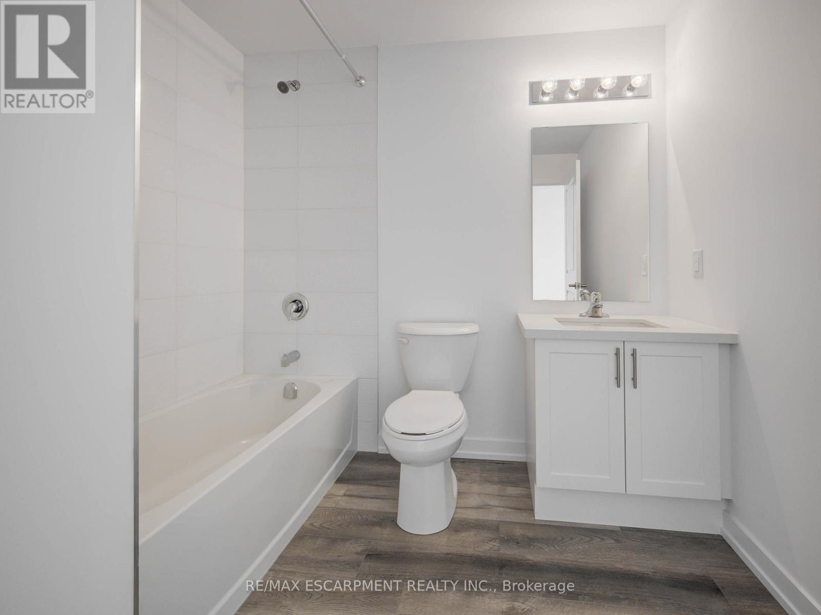 234 - 10 Mallard Trail, Hamilton, Ontario  L8B 2A7 - Photo 10 - X12889722