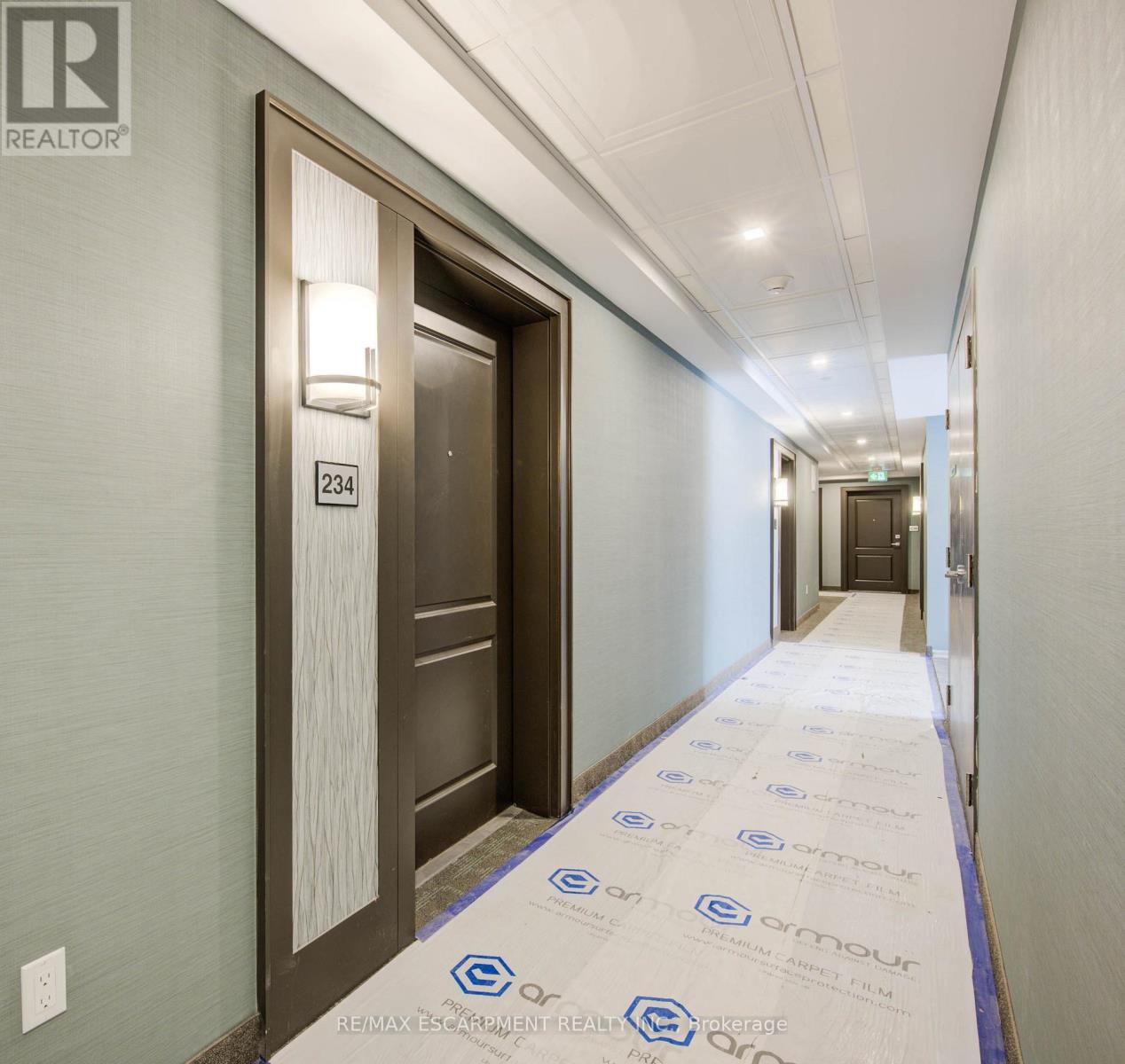 234 - 10 Mallard Trail, Hamilton, Ontario  L8B 2A7 - Photo 4 - X12889722